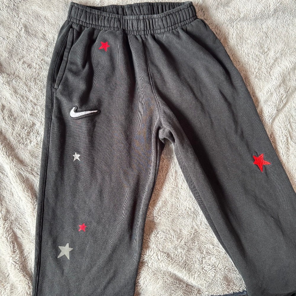 Nike Sportswear Club Stories Fleece Pants Sz S Star Black‎